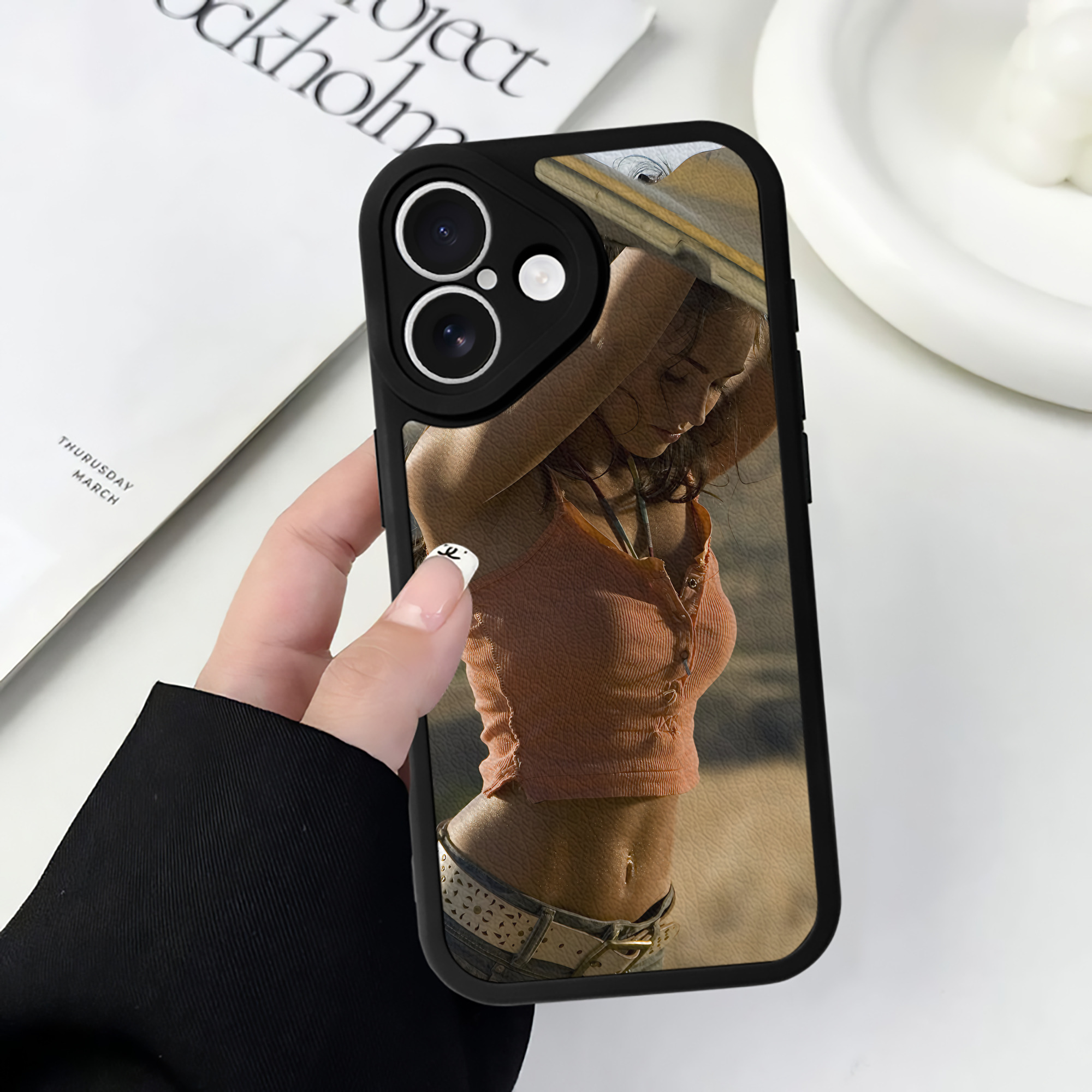 （画像用） Transformers トランスフォーマー 【iPhone 16シリーズ対応】シリコンスマホケース（レザー調） 材質：シリコン